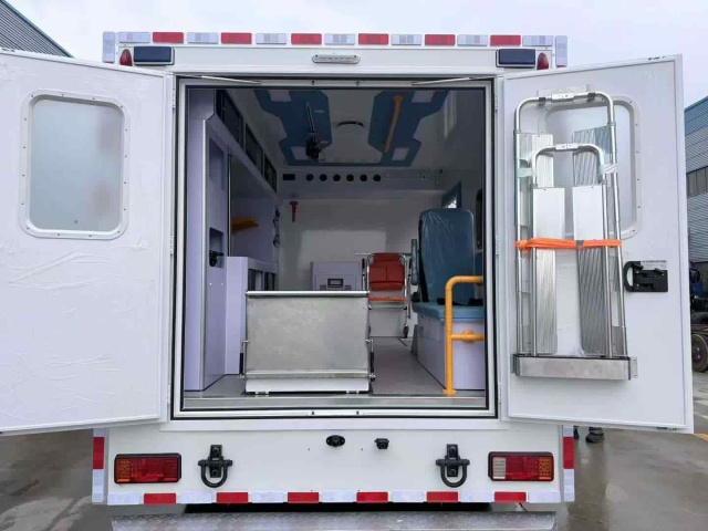 Dongfeng Mengshi 4x4 Off-road Ambulance