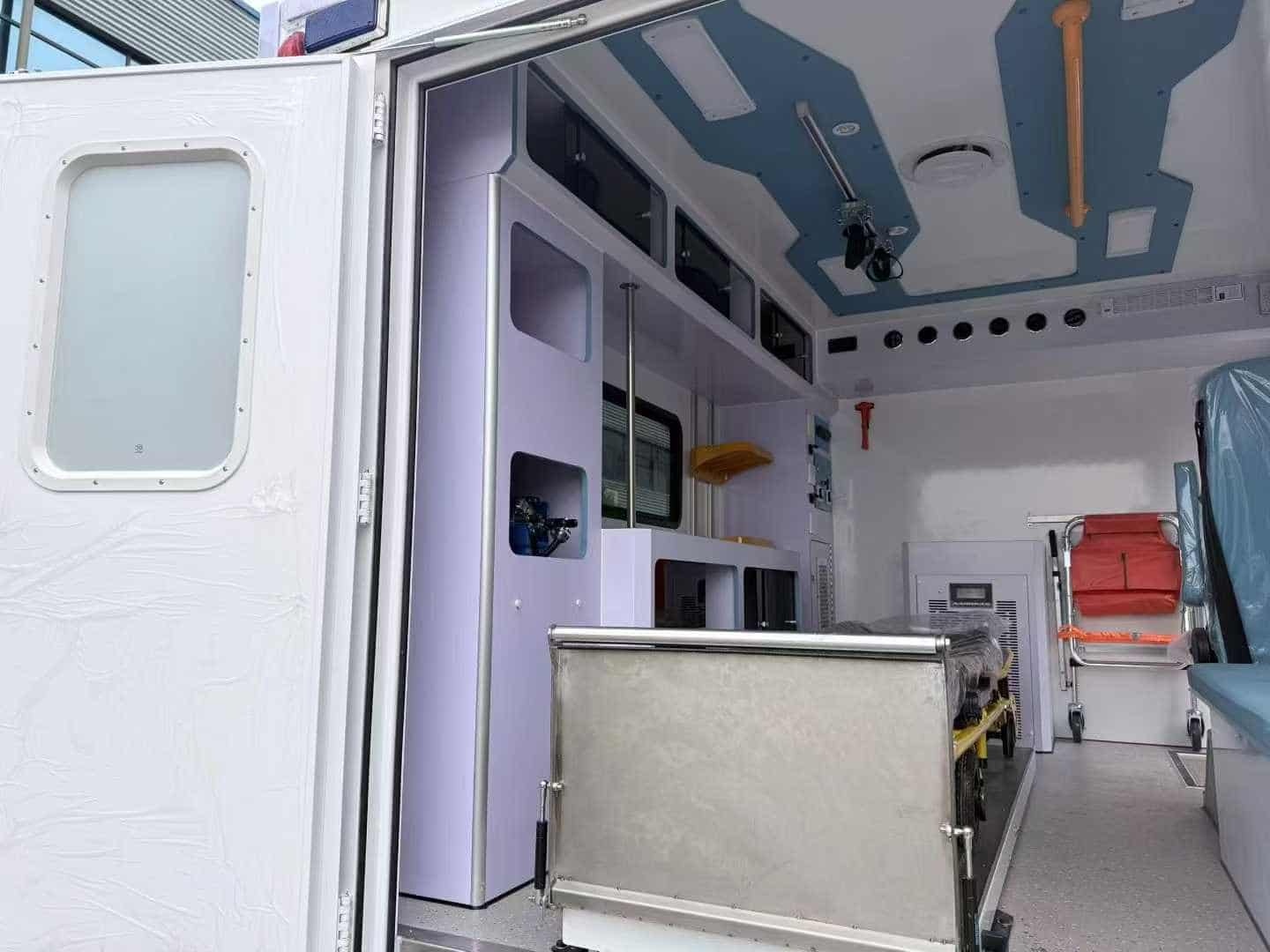 Dongfeng Mengshi 4x4 Off-road Ambulance