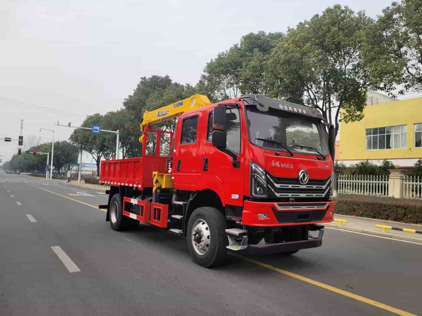 Dongfeng 4WD Double-Road Off-Road Truck Crane (National VI Emission Standard)