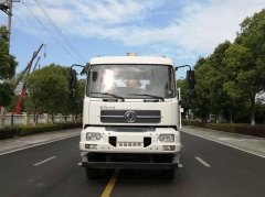 Dongfeng Tianjin 6WD Off-Road Truck Crane