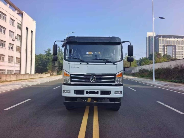 Dongfeng Huashen 4WD Off-Road Crane Truck