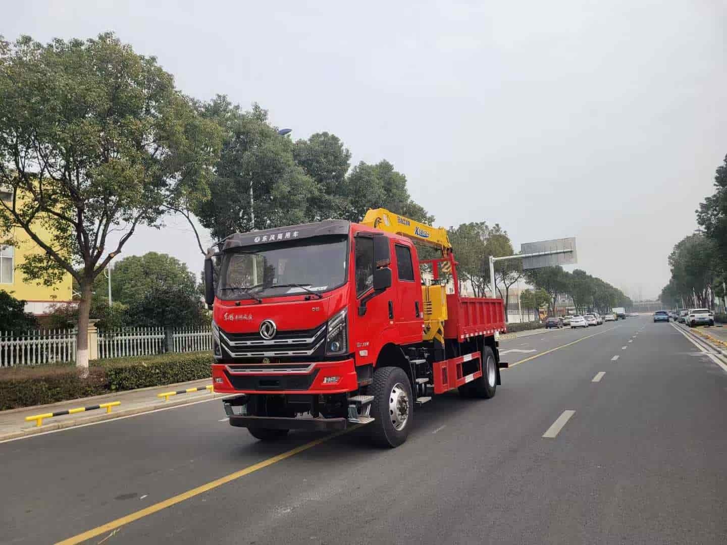 Dongfeng 4WD Double-Road Off-Road Truck Crane (National VI Emission Standard)