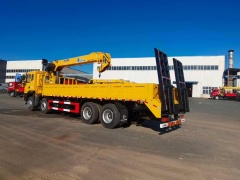 Dongfeng Huashen 8×4 Truck-Mounted Crane