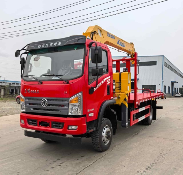 Dongfeng Single-Axle 4WD Truck-Mounted Crane