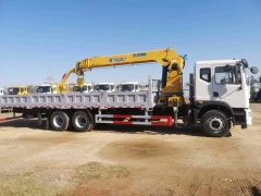 Dongfeng T5 6×4 Truck-Mounted Crane