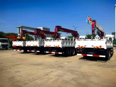 Dongfeng Dolica truck-mounted crane