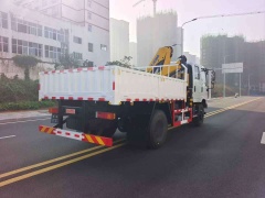 Dongfeng Huashen 4WD Off-Road Crane Truck
