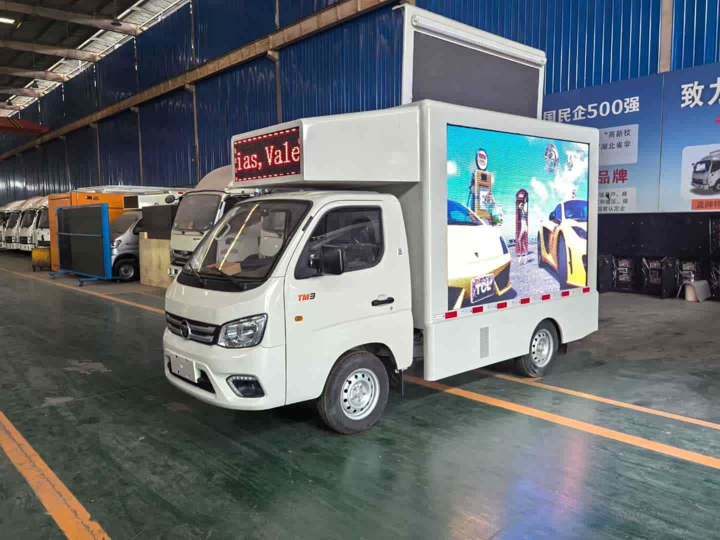 Foton M1 cab 2400 wheelbase gasoline advertising truck