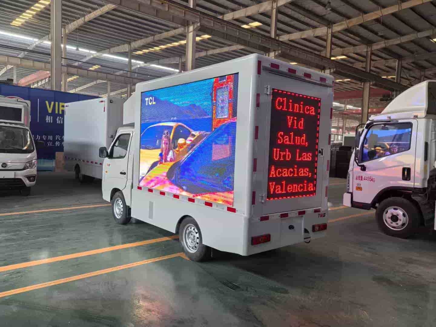 Foton M1 cab 2400 wheelbase gasoline advertising truck
