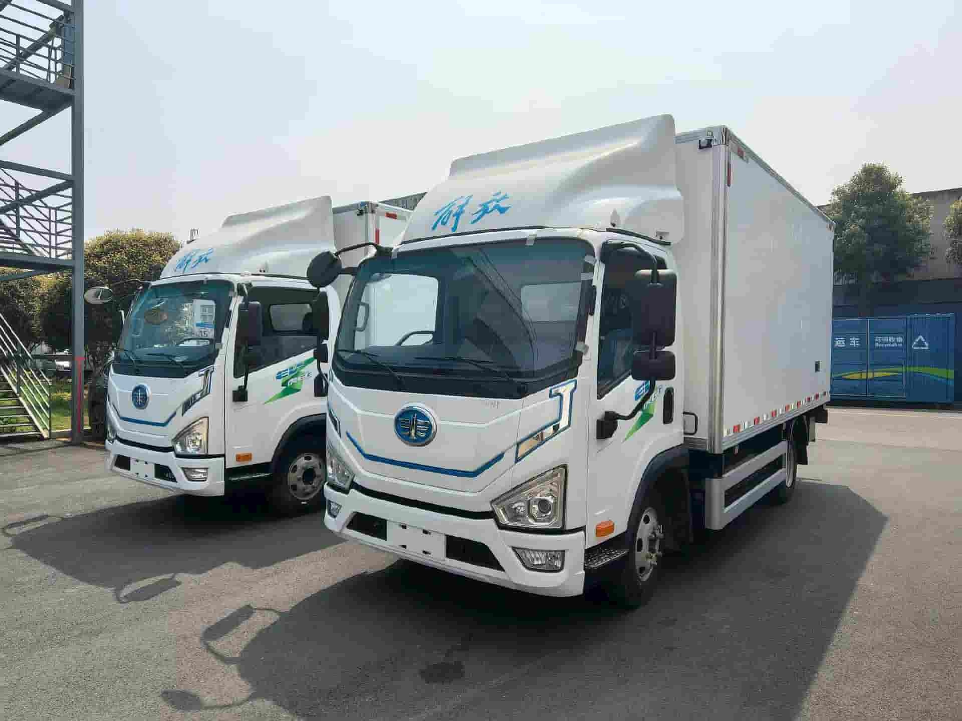 Jiefang Tiger 6G pure electric van equipped with hydraulic tailgate
