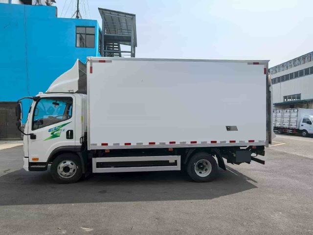 Jiefang Tiger 6G pure electric van equipped with hydraulic tailgate