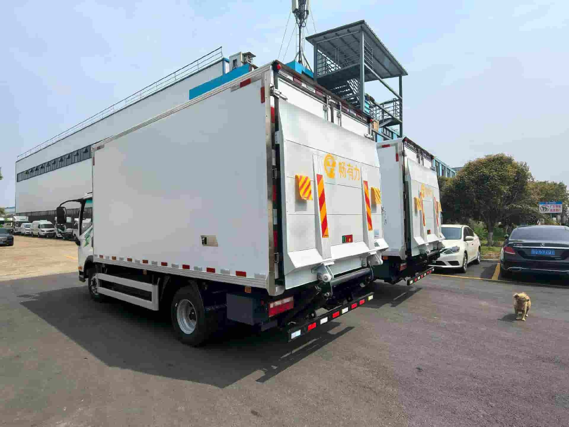 Jiefang Tiger 6G pure electric van equipped with hydraulic tailgate