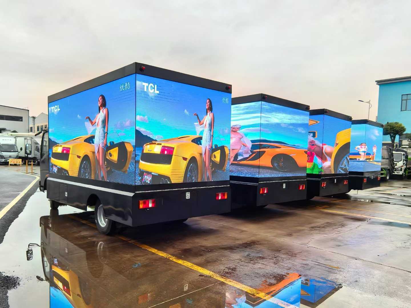 Sinotruk LED advertising vehicle, three-sided color screen splicing 3D magic cube screen
