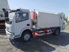 Dongfeng Dolica 4x2 7.5 cubic meter compressed garbage truck