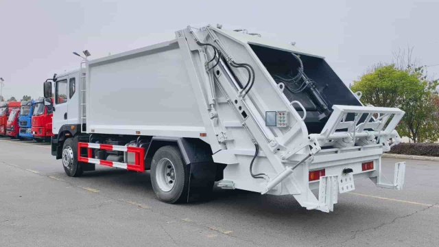 Dongfeng Huashen 14 cubic meter compressed garbage truck