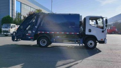 Jiefang right-hand drive 8 cubic meter compressed garbage truck