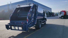 Jiefang right-hand drive 8 cubic meter compressed garbage truck