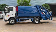 Jiefang right-hand drive 7 cubic meter compressed garbage truck