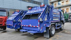 SHACMAN Delong 6 cubic meter compressed garbage truck