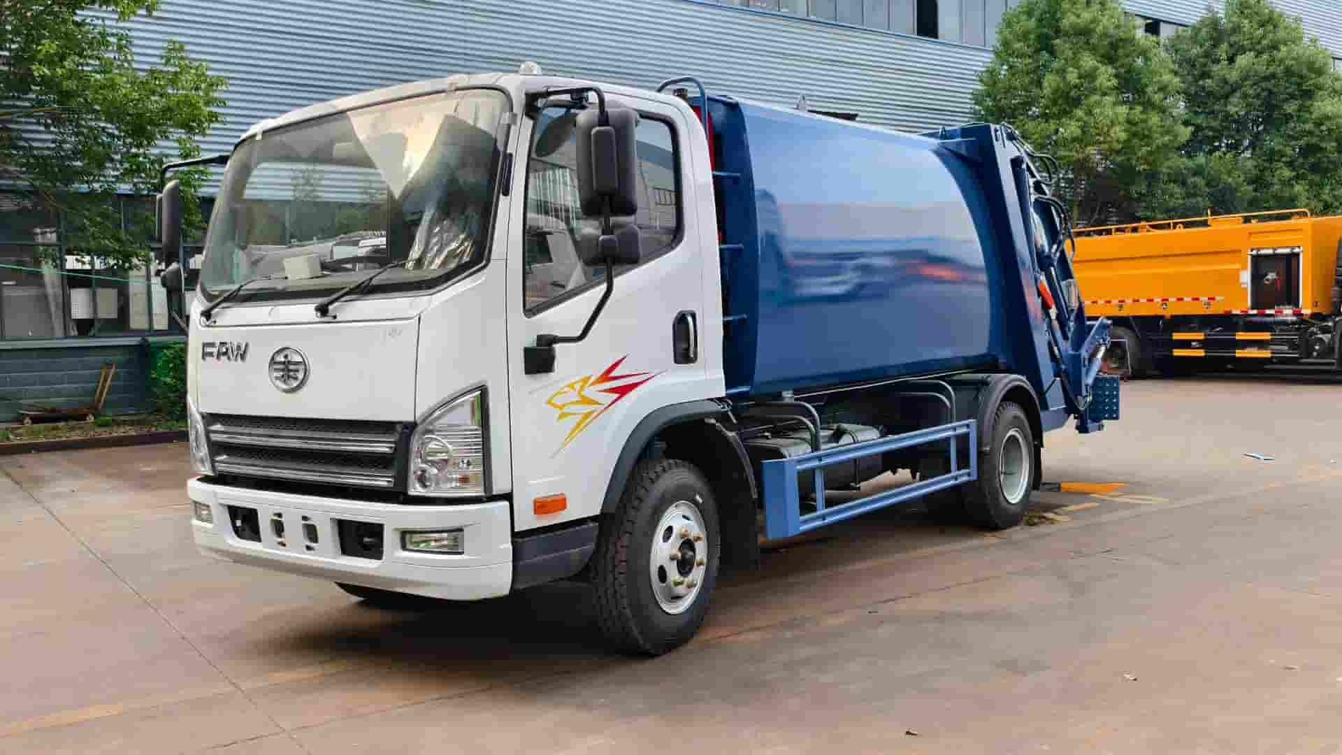 Jiefang right-hand drive 7 cubic meter compressed garbage truck