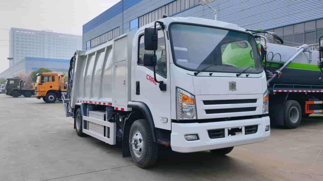 CRRC Pure Electric 8 Cubic Meter Compactor Garbage Truck