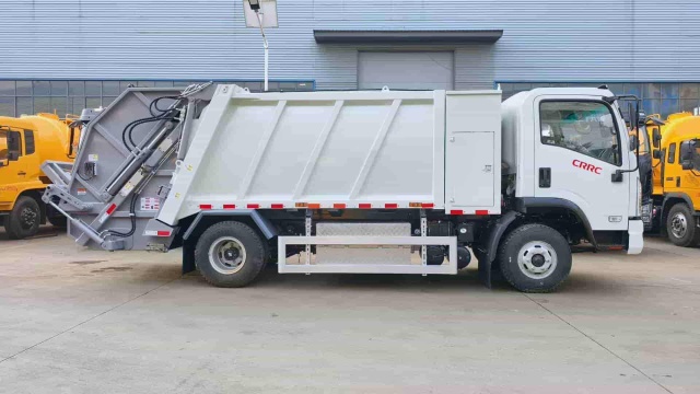 CRRC Pure Electric 8 Cubic Meter Compactor Garbage Truck