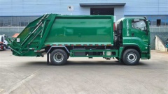 Isuzu Giant 16 cubic meter compressed garbage truck
