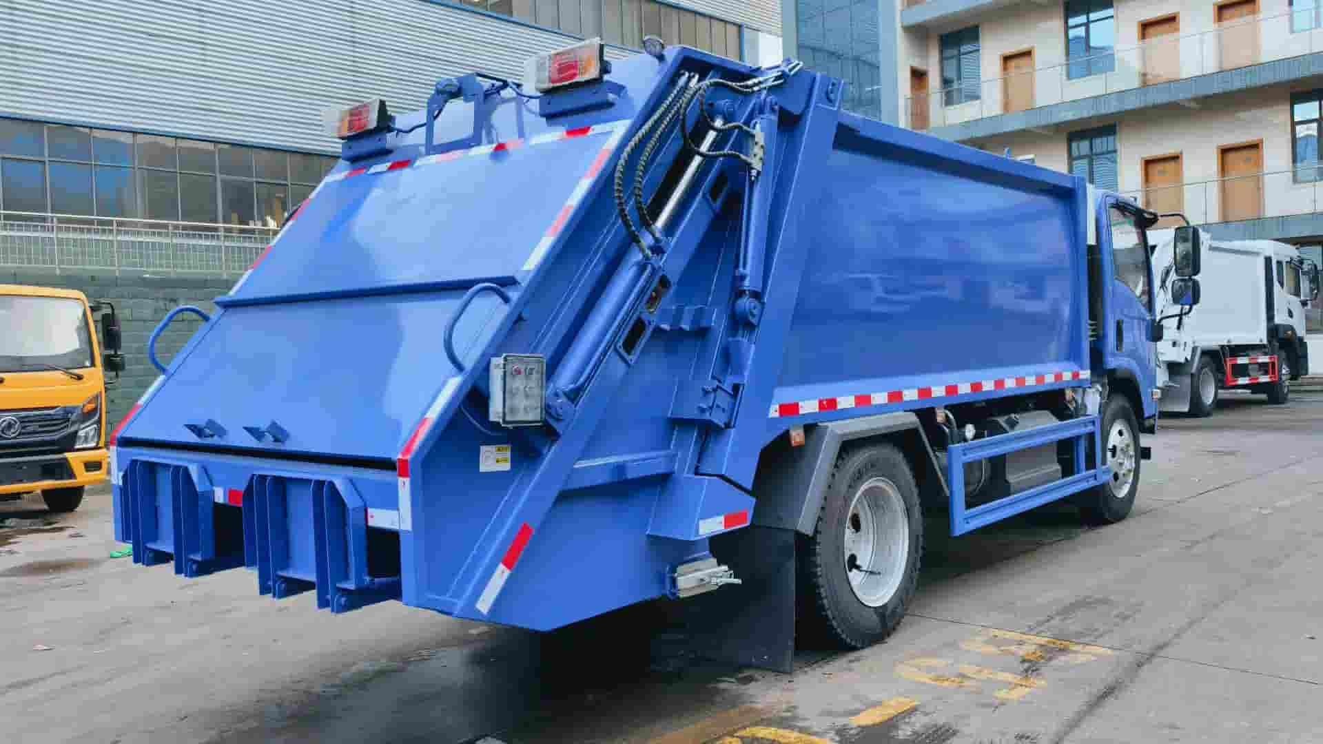 Isuzu 9 cubic meter compressed garbage truck