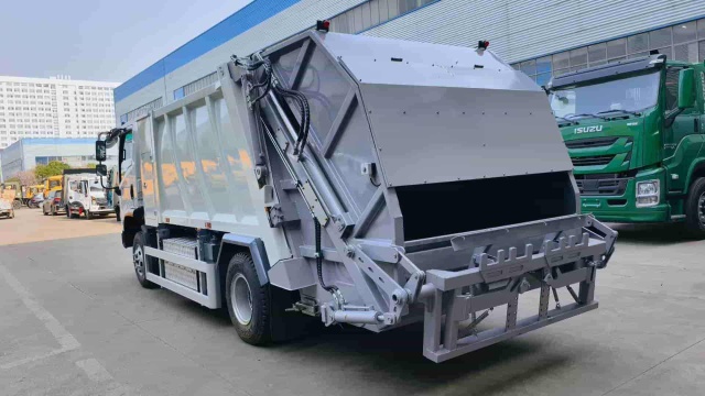 CRRC Pure Electric 8 Cubic Meter Compactor Garbage Truck