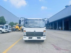 Sinotruk Howo light truck 6 cubic meter compressed garbage truck