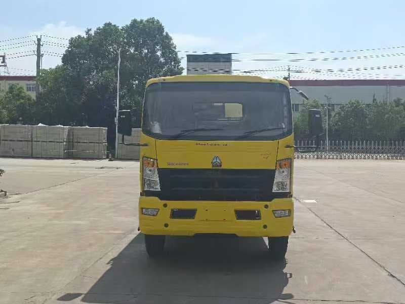 Sinotruk Howo light truck compressed garbage truck