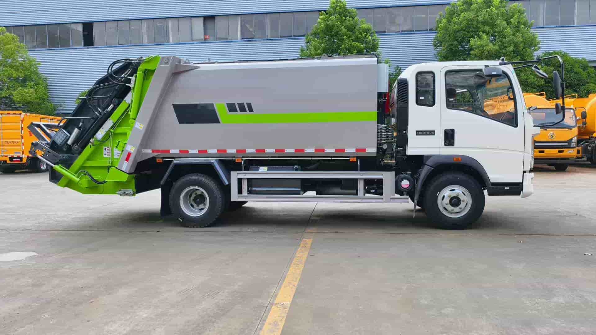 Sinotruk Howo 10 cubic meter compressed garbage truck