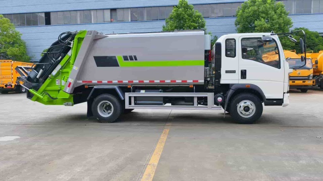 Sinotruk Howo 10 cubic meter compressed garbage truck