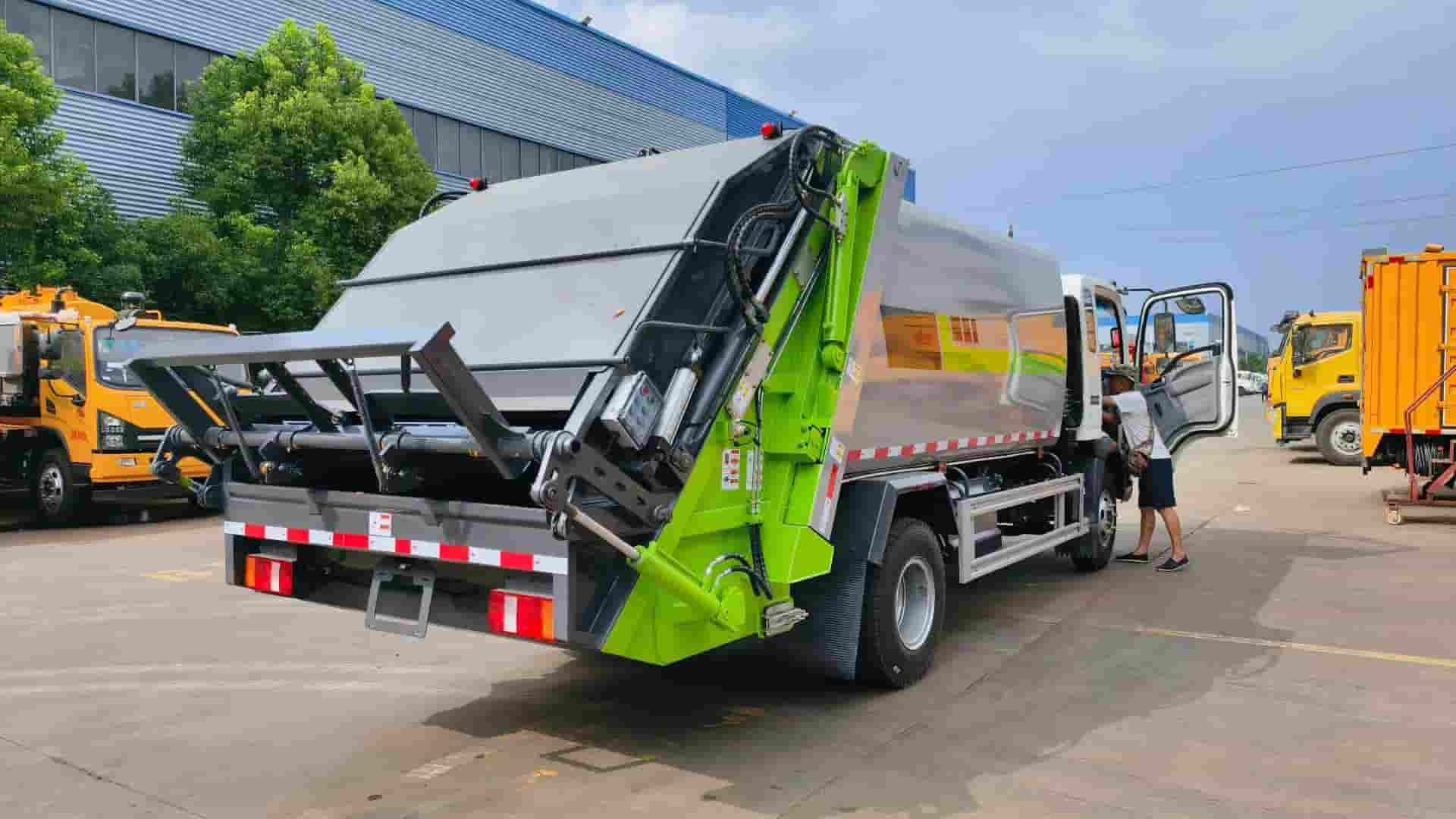 Sinotruk Howo 10 cubic meter compressed garbage truck