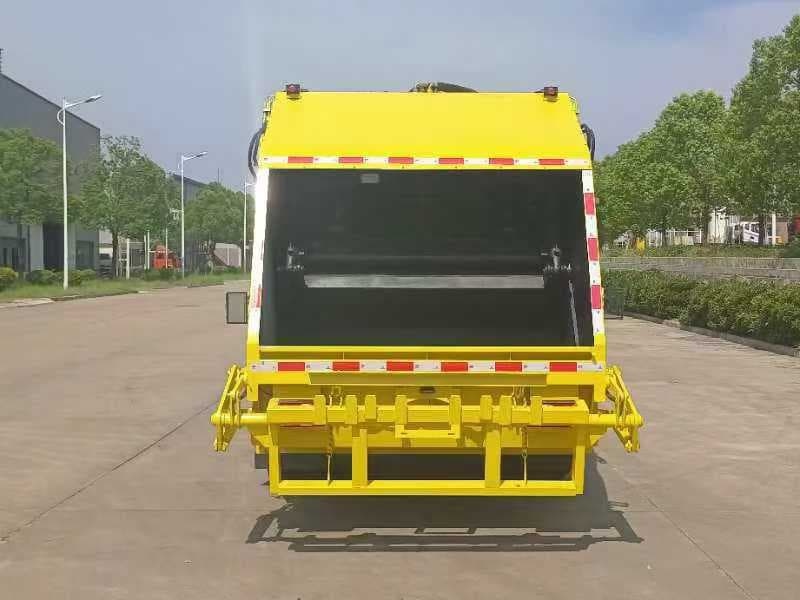 Sinotruk Howo light truck compressed garbage truck