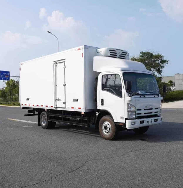 Qingling Isuzu 700P Refrigerated Truck