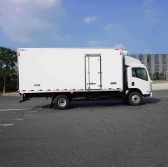 Qingling Isuzu 700P Refrigerated Truck