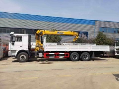 SHACMAN 6X4 truck mounted sling XCMG 10 ton crane