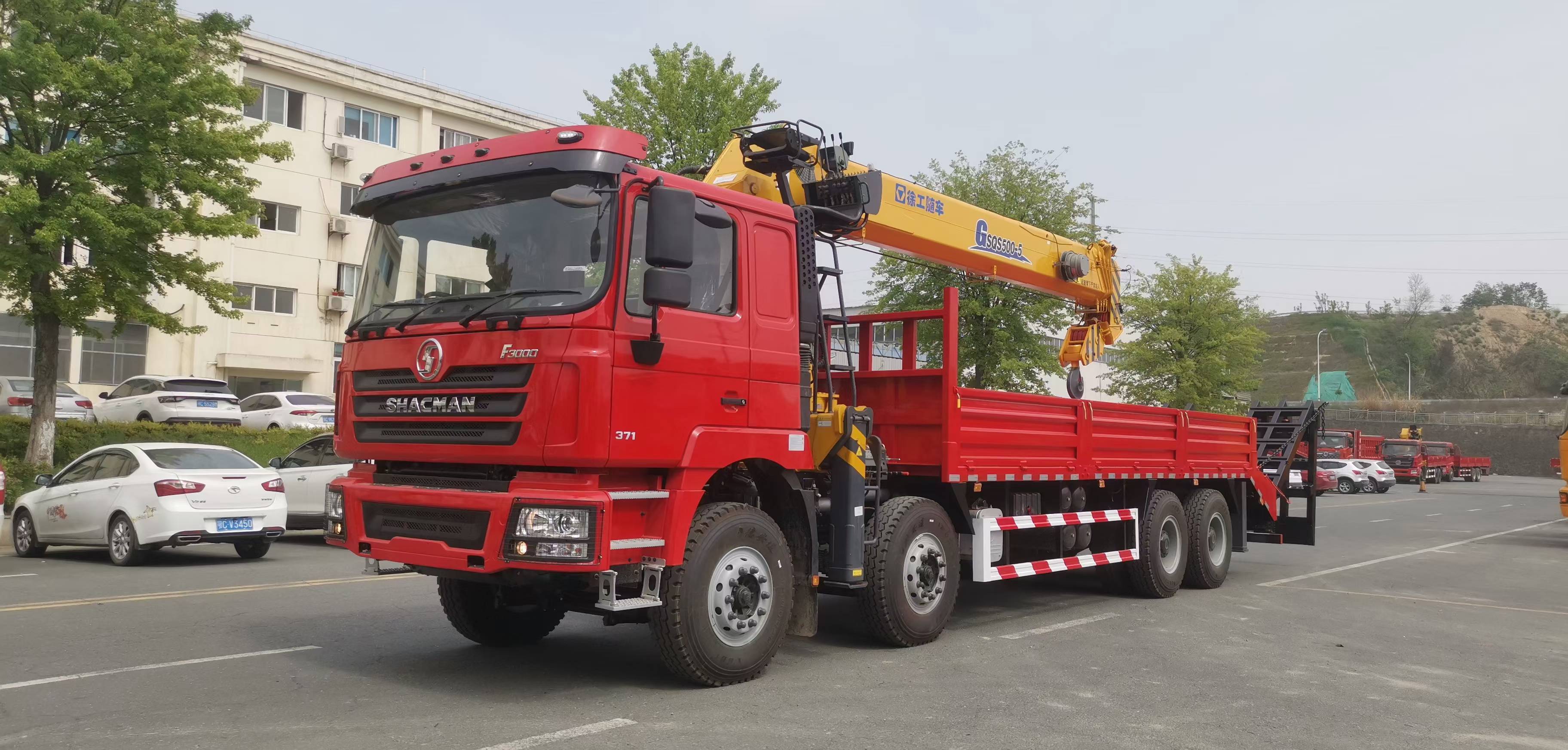 SHACMAN F3000 8 × 4 Truck mounted Crane