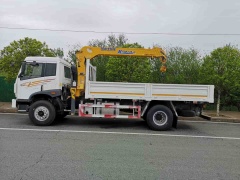 Jie Fang J5-220 HP 4x2 Truck-Mounted Crane with 5-ton Capacity