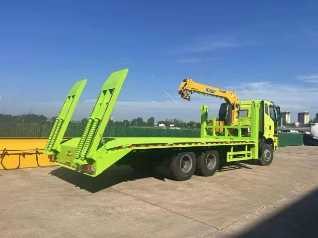 Jiefang Lift-type Flatbed Truck Crane