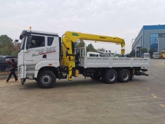 Jiefang JH6 6x4 20 Ton truck-mounted crane