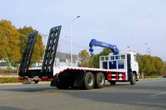 Hualing flatbed crane