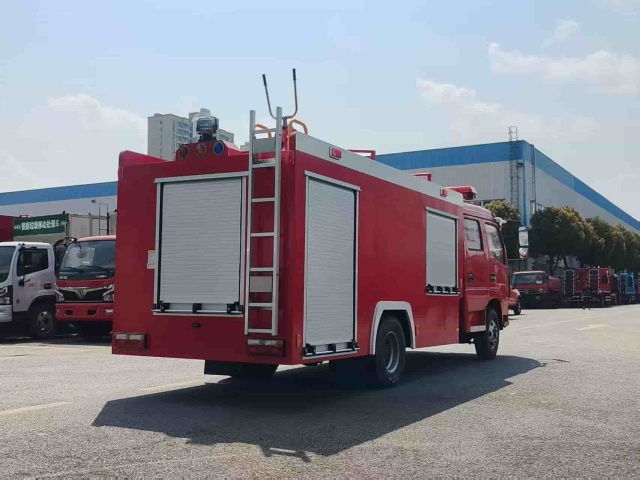 Dongfeng 5-ton Water Tank Fire Truck