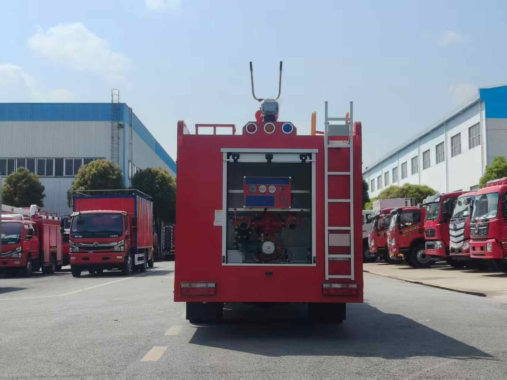 Dongfeng 5-ton Water Tank Fire Truck