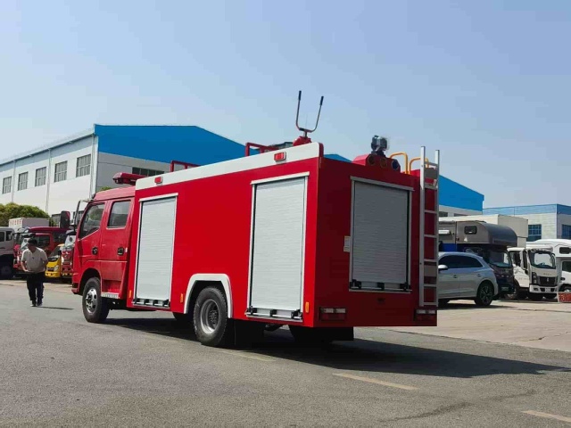 Dongfeng 5-ton Water Tank Fire Truck
