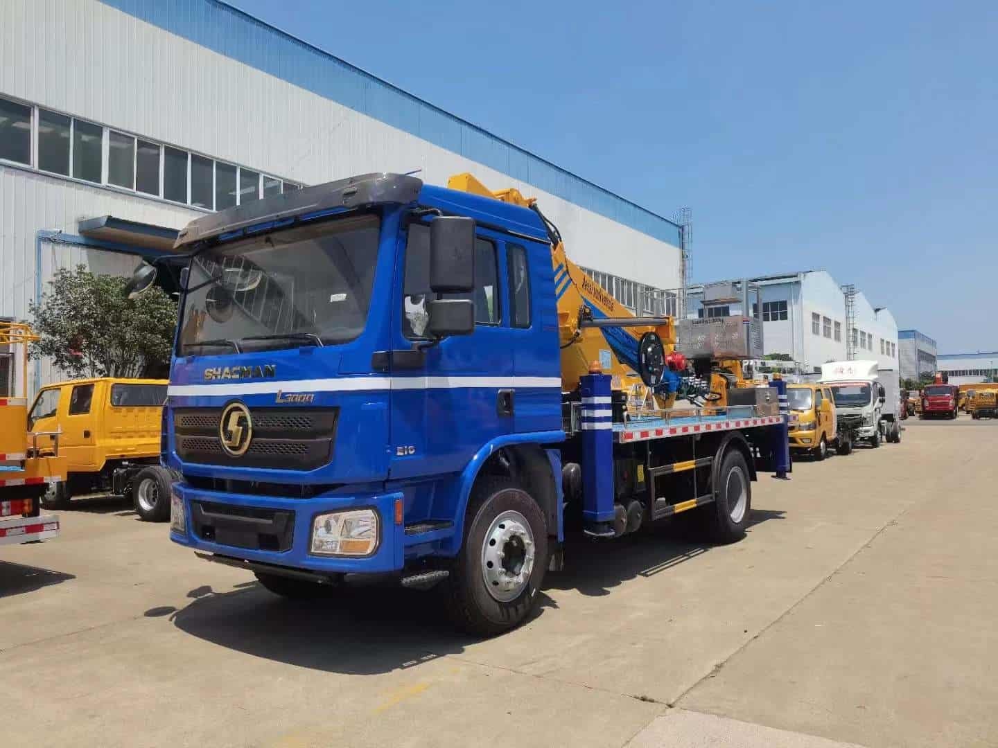 SHACMAN L3000 25-meter aerial work vehicle