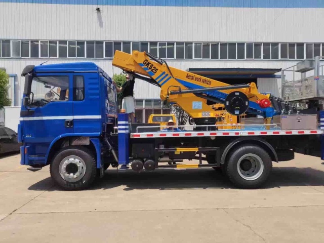 SHACMAN L3000 25-meter aerial work vehicle