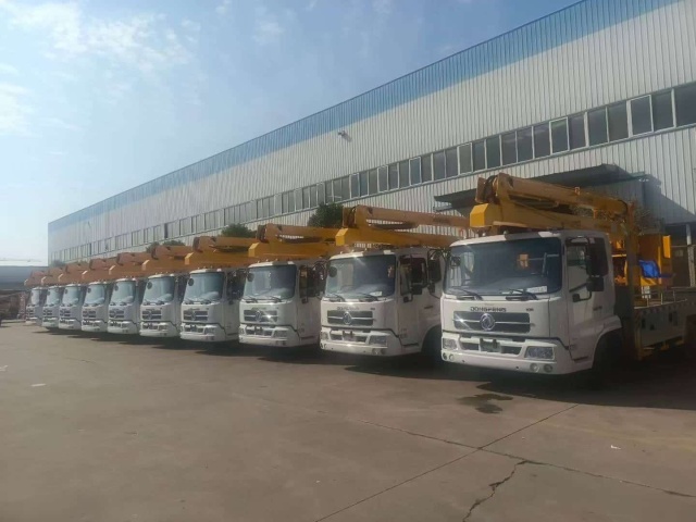 Dongfeng folding arm aerial work platform