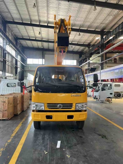 Dongfeng Dorica Folding Arm Aerial Work Vehicle